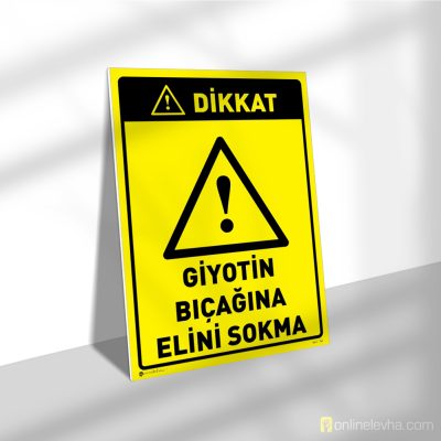 Dikkat Giyotin Bıçağına Elini Sokma